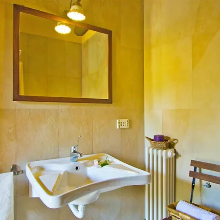 Villa Casa Del Mandorlo 8, Emma Mercatello sul Metauro