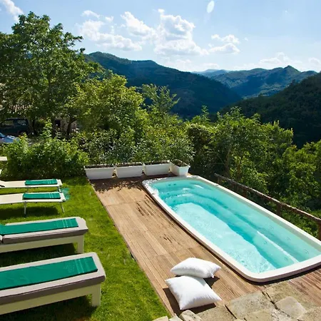 Casa Del Mandorlo 8, Emma *