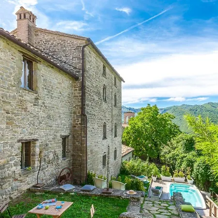 Casa Del Mandorlo 8, Emma *